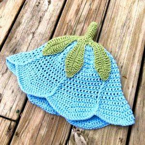 Tulip hat
